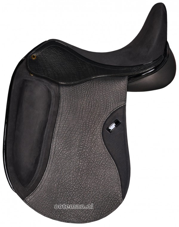 Convergeren Tragisch matchmaker Trophy Dressuurzadel Monoflap Customer's Choice 16,5 inch | Ooteman  Paardensport